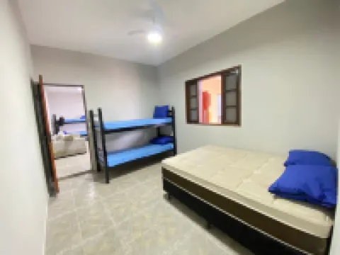 Casa Pazim Itanhaém - Swimming pool, relaxation and close to the beach!