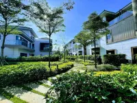 a peaceful villa in green island - only 30 minutes away from Ho Chi Minh city 仁澤縣住宿飯店