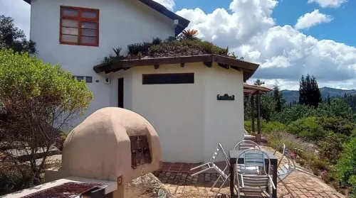 Cozy 2-bedroom cabin in quaint Sutatausa with WiFi Hotels in Sutatausa