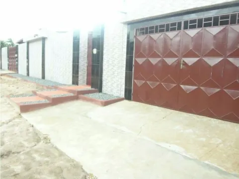 Bella villa in Djidjole with Safety Keeper