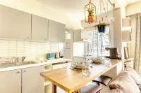 Business or shopping? Ideal apartment in La Défense, near Westfield