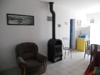 Detached house, in an enclosed garden, quiet location, near forest and sea