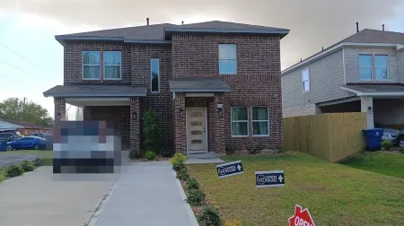 Spacious 4-bedroom house in charming Texas City with WiFi and AC