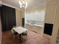 4-bedroom apartment in delightful with WiFi, AC in center Hotels in Khazar