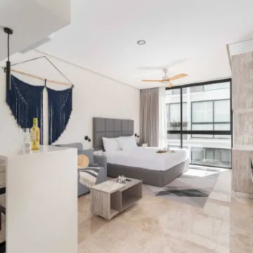 Practical and Cozy AZ Studio! Close to Everything!