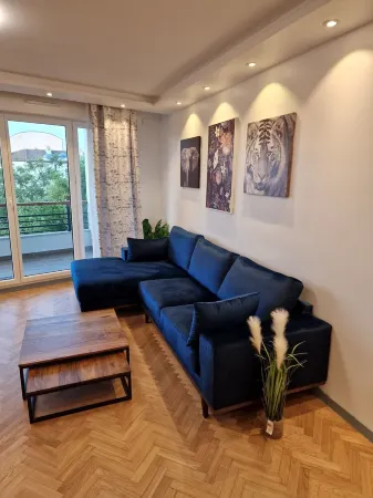 Magnifique Appartement Paris La Défense Отели рядом с достопримечательностью «Place Louis Aragon»