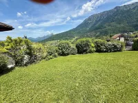 CHALET SLEEPS 11 FAVERGES-SEYTHENEX Hotel di Faverges