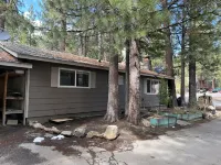 Cozy Tahoe Cottage