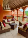 15,000 Sq. Ft 7-bedroom house with Pool and Ocean views. Hotels in Duncans