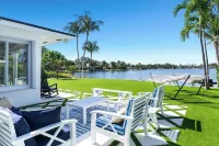 Miami Blue Lake Beach House w/Theater & Mini Golf! Olympia Heights住宿飯店