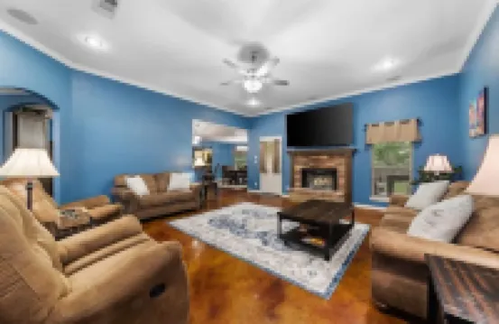 Large Belton Home near Expo Ctr