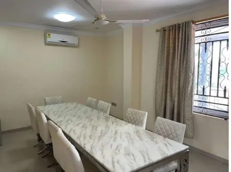 5-Bedroom Residential home in Adenta. Отели в г. Адента Мунисипалити