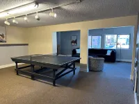 Beautiful 2 Bedroom +Loft, 2 Bath - Walk to Village