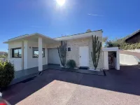 Contemporary villa with sea and mountain views 10 minutes from the beach