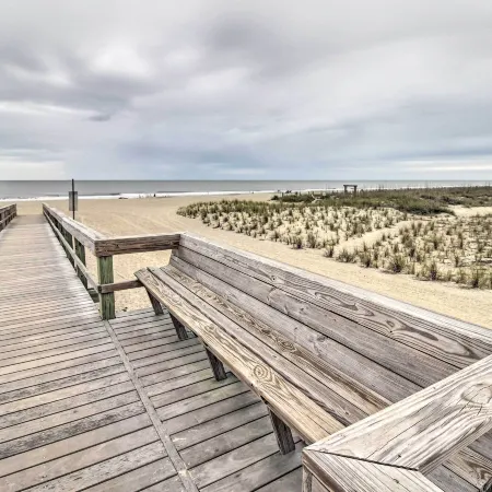 Ideally Located Luxe Beach House on Tybee Island