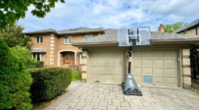 Massive Luxury Retreat w/Gym, Sauna & Games & More