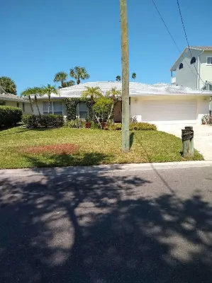 Indian Rocks Beach Caribbean Waterfront Home, w/pool, walk to the beach! Hotels near Indian Rocks Beach