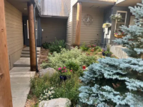Forest Park 3 Bed 4 Bath Townhome Hotels in Silverthorne