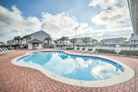 Cape San Blas Gem: Walk to Beach & Pool! - Beach