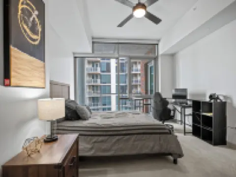 1 Lux Br , High Rise , Entire Apartment Hotels in Victory Park