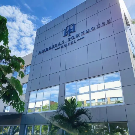 ATH Hotel - Américas Townhouse Отели рядом с достопримечательностью «Фьючер Арена»