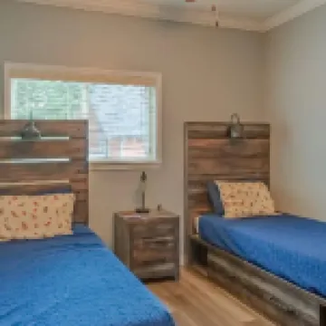 Beautiful Long Beach Condo with Ocean View!