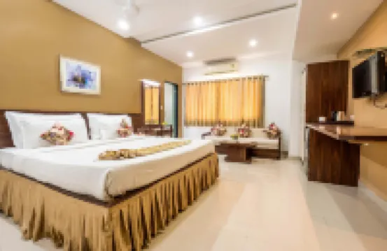 Hotel Ashish Palace
