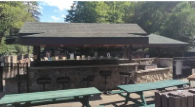 Lake George Diamond Point 3 Bed / 2 Ba two story Cabin