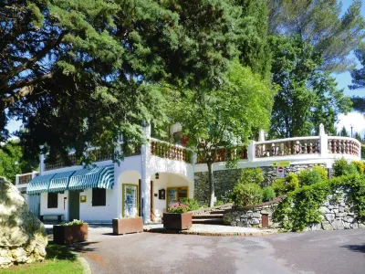 Holiday resort in Villanova d'Albenga のホテル