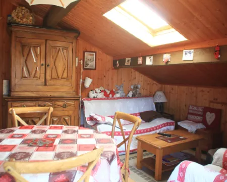 Studio for 4 people in Auvergne Hotels in Chatel