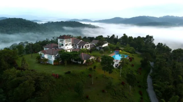 Sila Mountain Majesty Hotels near Byrapura mountain view