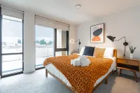 2BR | Gym, Lounge, Rooftop | Bellevue | Sophari C - Apartments