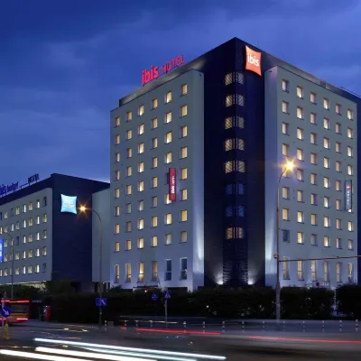 宜必思華沙列杜塔酒店 鄰近華沙起義博物館的酒店