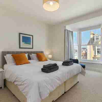 5 Paragon Court - Sea Front Apartment Rooms