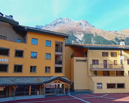Apartment Termignon ski-in/ski-out location Hotels in Termignon