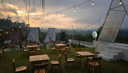 Crazy Steak Villa Resort & Spa