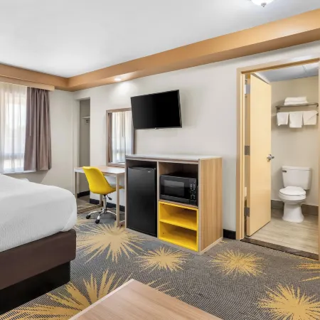 Econo Lodge Woodbridge