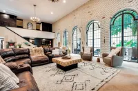 Heated Pool: Tropical Townhome in Wheat Ridge - Boutique