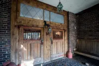 The Hideaway at Hayloft Lodge Chic & Unique Stay - 4-Star