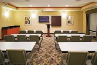 Holiday Inn Express & Suites Fairfield-North Hotels in Fairfield