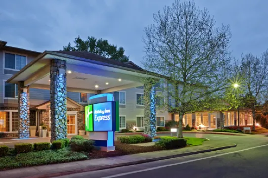 Holiday Inn Express CORVALLIS-ON THE RIVER by IHG
