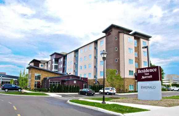 克利夫蘭埃文郡翡翠活動中心居家酒店