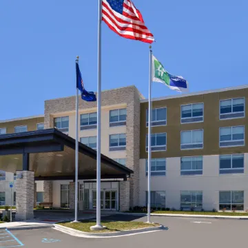 Holiday Inn Express & Suites SOUTHGATE - DETROIT AREA by IHG