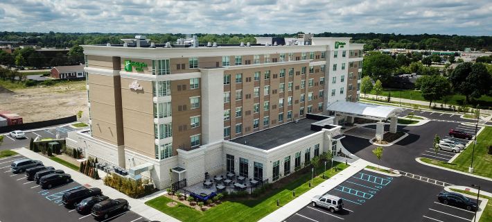 Holiday Inn & Suites FARMINGTON HILLS - DETROIT NW by IHG Hotels in Oakland County