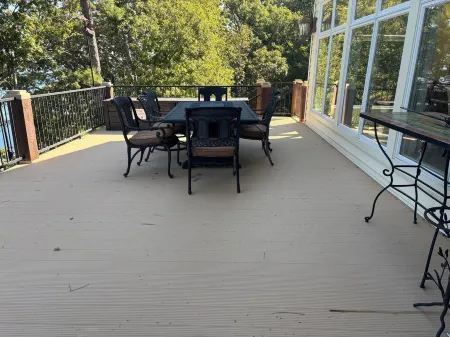 G & P Properties boasts a spacious 5-bedroom house in peaceful Greers Ferry