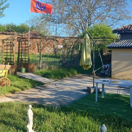 2 Bed Villa - Sleeps 7 - Private Garden - Parking