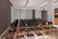 Dazzler by Wyndham Buenos Aires Polo