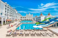 Oz Hotels Side Premium - Khách sạn giá rẻ