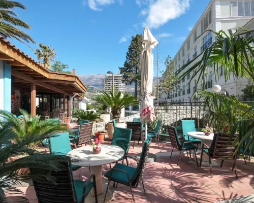 Hotel Oaza Ăn uống Photos
