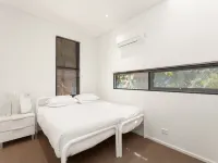 3-Bedroom Home in the Heart of Darlinghurst - 3-Star